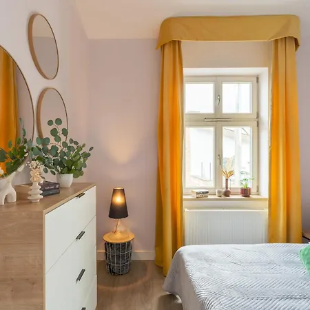 Barbakan Loft Old Town Apartment *
